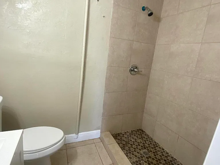 2800 W Sunrise Blvd #2 — Photo 3