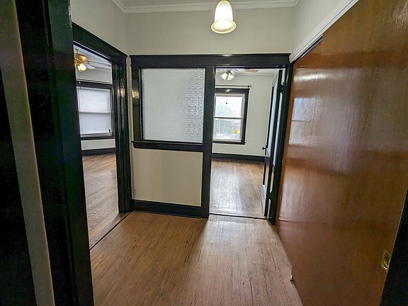 3rd image of 1742 W Lawrence Ave #2E
