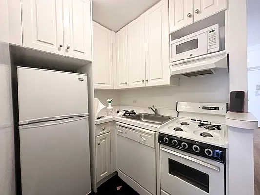 Rented by Corcoran | media 5