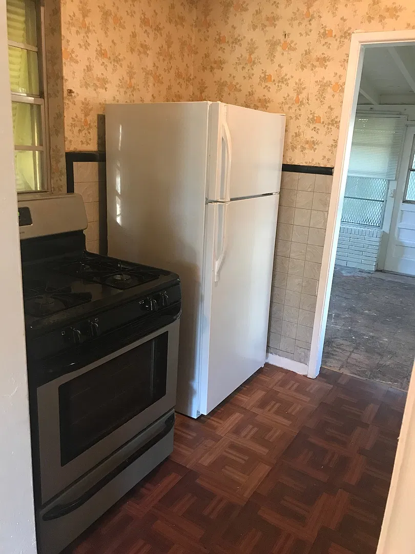 3-1 house in the Lauderdale manor — Photo 4