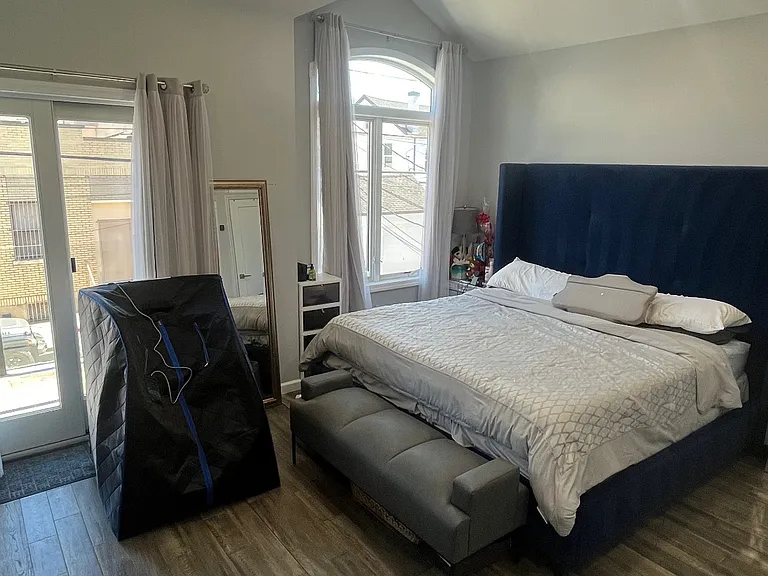 6515 Bergenwood Ave — Photo 25