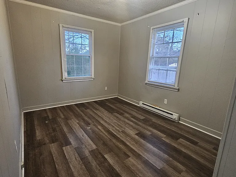 101 Sibbie Ct — Photo 9