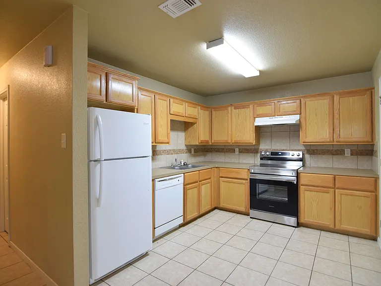 1400 Cavalry Ln, Killeen — Photo 4