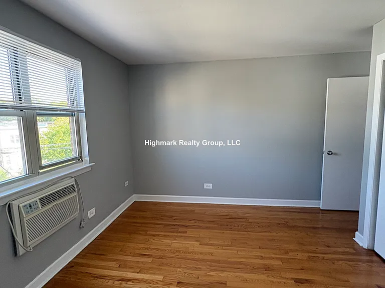 4924 Mulford St #6E — Photo 14