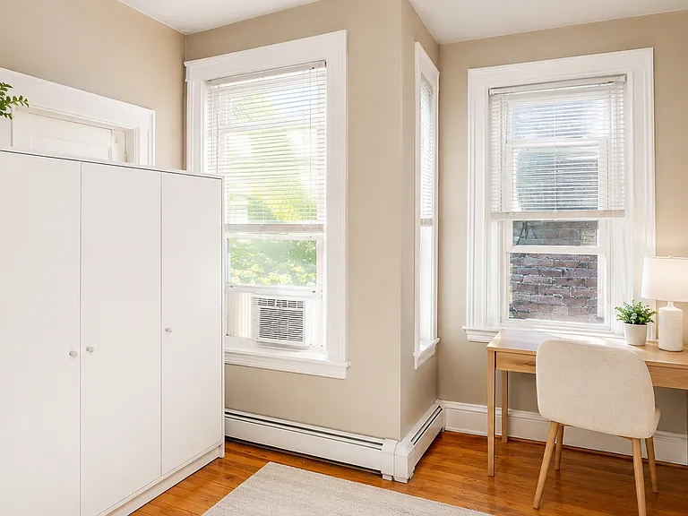 108A Central St #3R — Photo 4