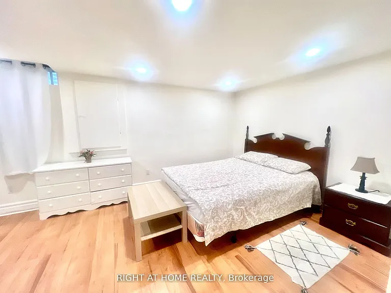 289 Laurentian Ave #BASEMENT — Photo 6