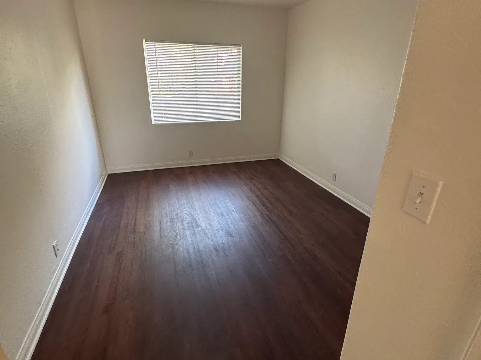 2 bed, 750 sqft, $3,150 — Photo 3