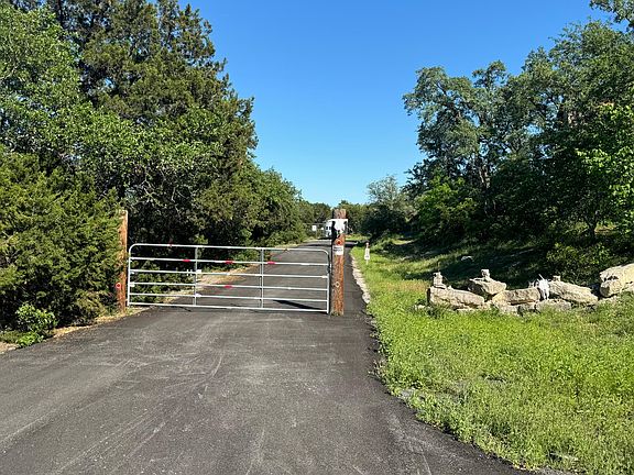 Electric gate with remote