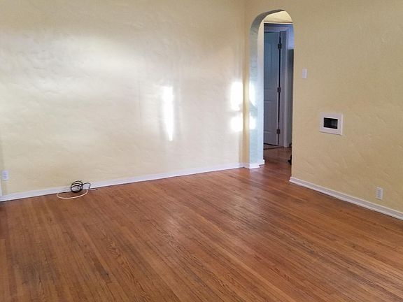 2nd image of 1659 W Gage Ave