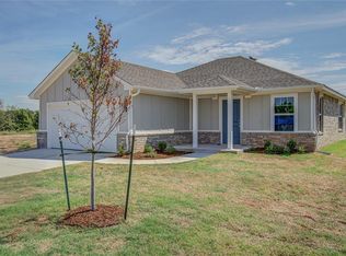 2325 S 28th Ter, Chickasha, OK 73018