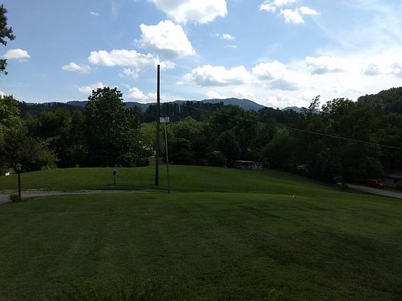 3rd image of 149 Helen Adams Dr