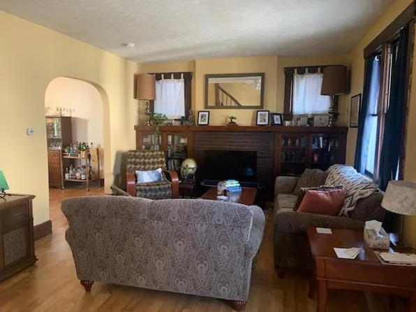 604 Elmina St, Morgantown, WV 26501