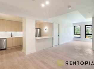 130 Hope St #203A, Brooklyn, NY 11211