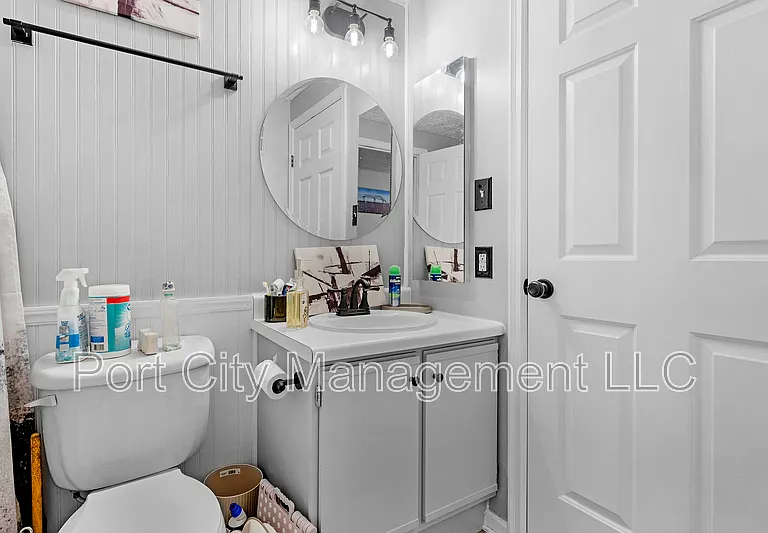 8030 Abbey Ct #H — Photo 16