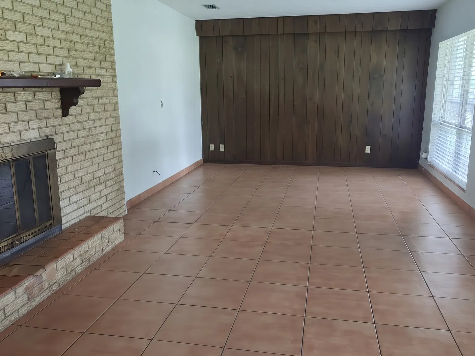 3 bed, 1609 sqft, $1,800 — Photo 2