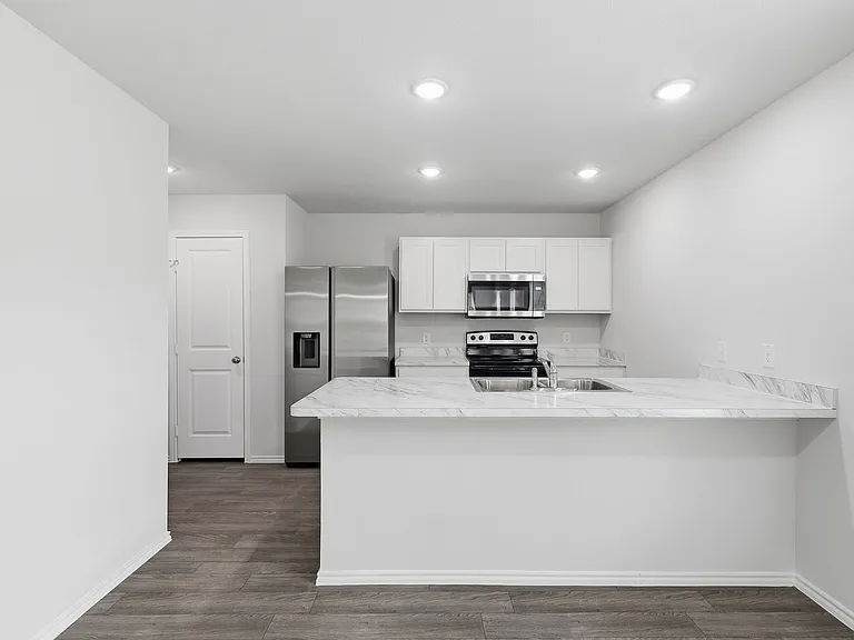 832 Eagles Nest Dr — Photo 3