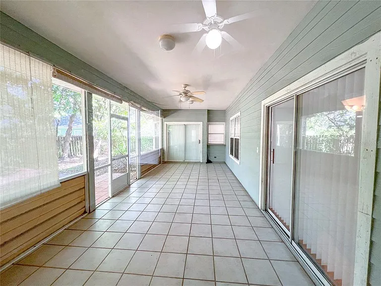 4332 NW 34th Dr — Photo 5