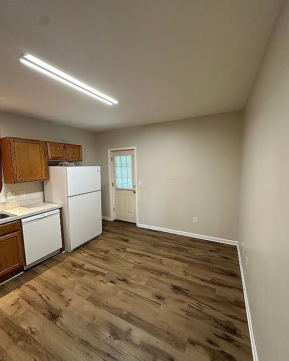 1st image of 29 W Woodland Ave