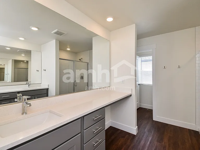7618 Mardale Ln — Photo 14