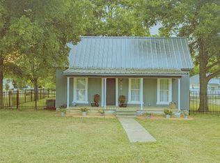 308 N Trinity St, Whitney, TX 76692