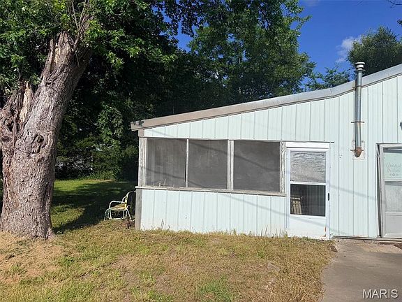 3rd image of 619 E Bims Rd