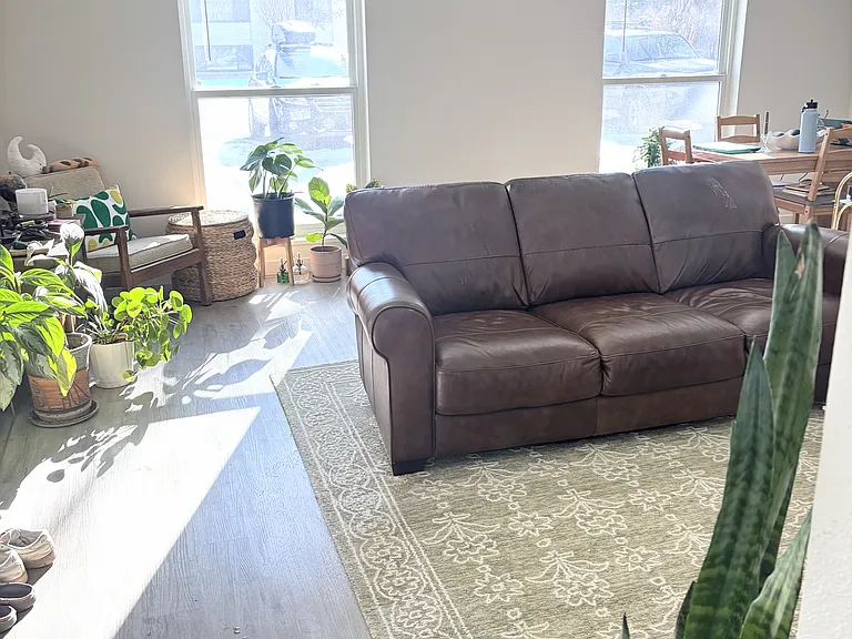 910 I St #C — Photo 1