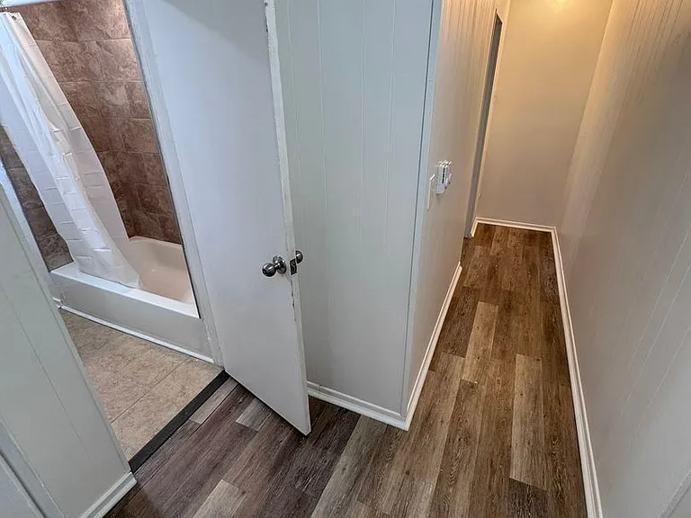 2918 Walnut St — Photo 12