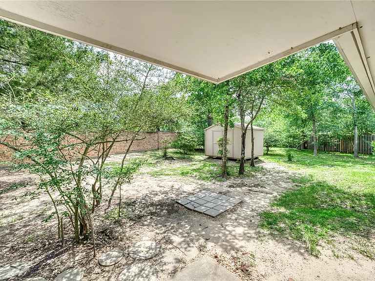 1402 Riverstone Ct — Photo 34