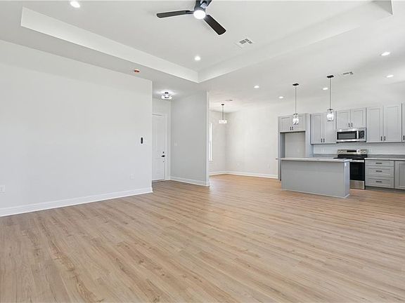 2nd image of 4926 Knight Dr