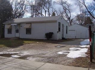 1069 Douglas Ave, Aurora, IL 60505