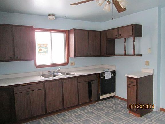 3rd image of 7821 W Beechwood Ave