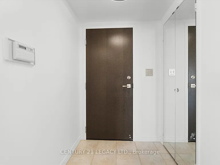 2269 Lake Shore Blvd W #1207 — Photo 5