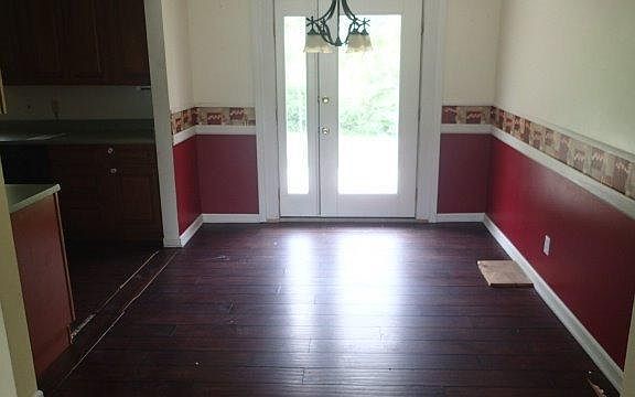 5th image of 9048 Eldora Dr