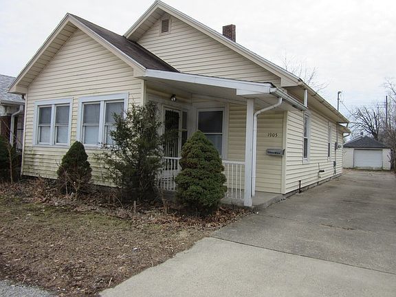 2nd image of 1905 Hulman St