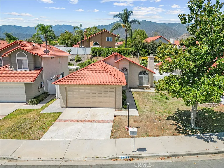 23175 Canyon Pines Pl — Photo 1