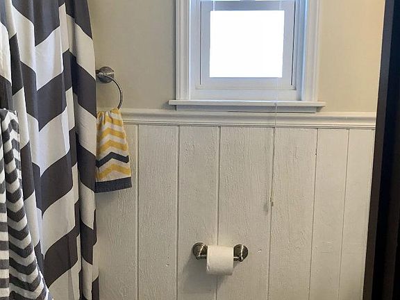 Downstairs full bathroom