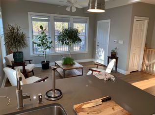 1448 W Fillmore St #1F, Chicago, IL 60607