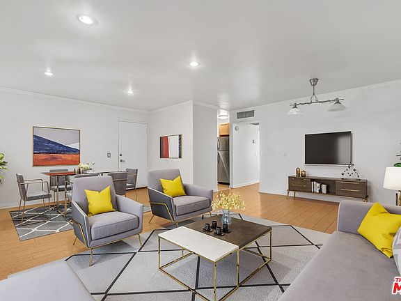4th image of 18350 Hatteras St APT 141