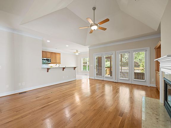 5th image of 11517 Midlavian Dr
