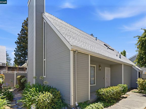 2nd image of 1646 Somerset Pl