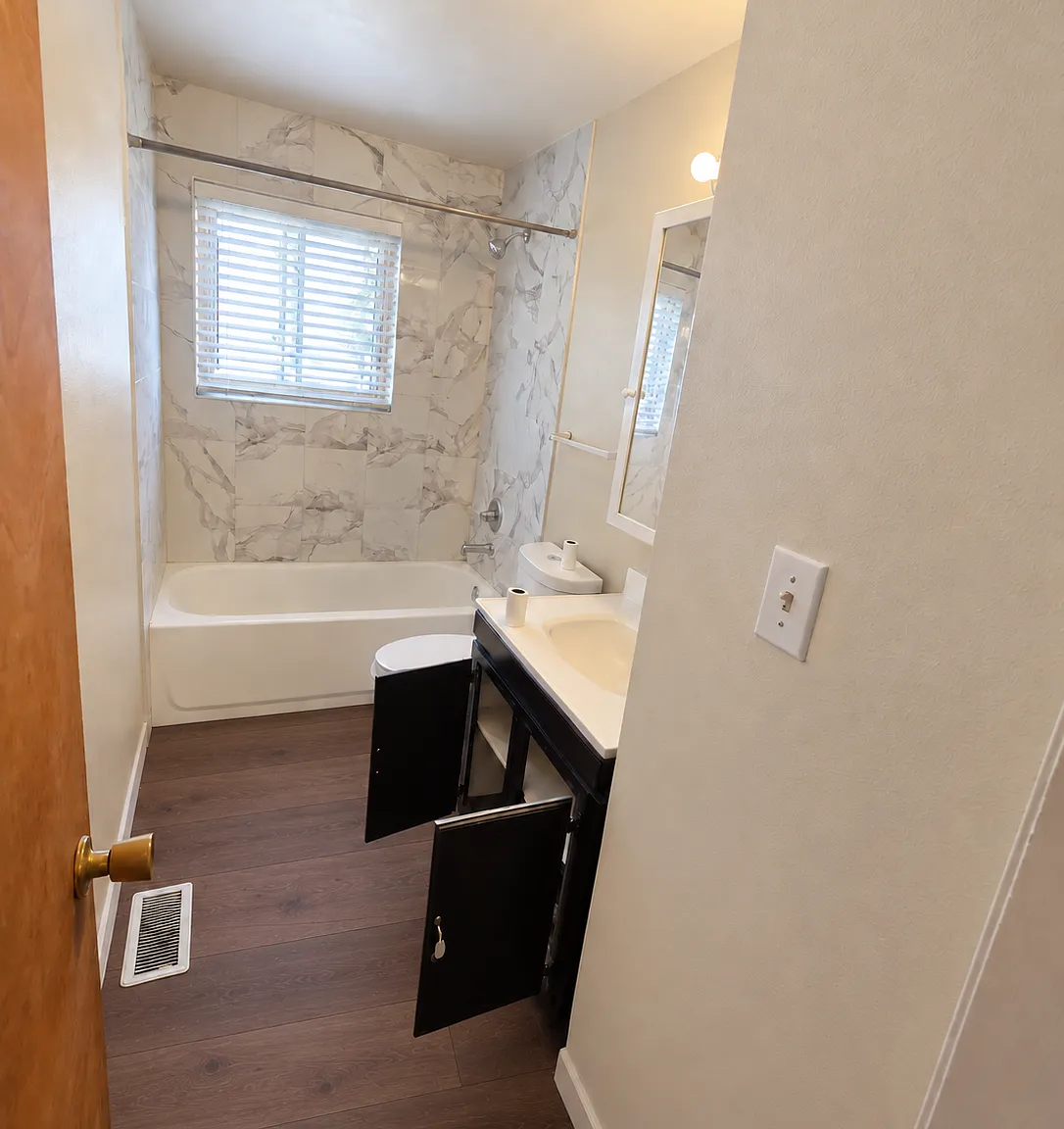 3 bed, 1000 sqft, $2,295 — Photo 4