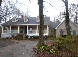 124 Springdale Dr, Terry, MS 39170