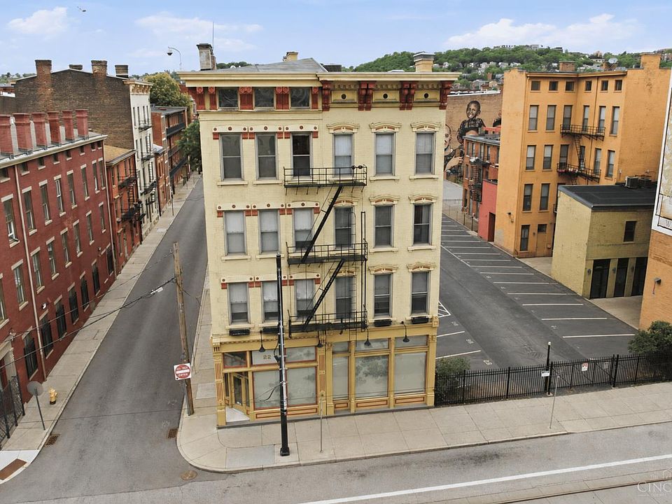 1st image of 20 W 12th St Unit 403-A