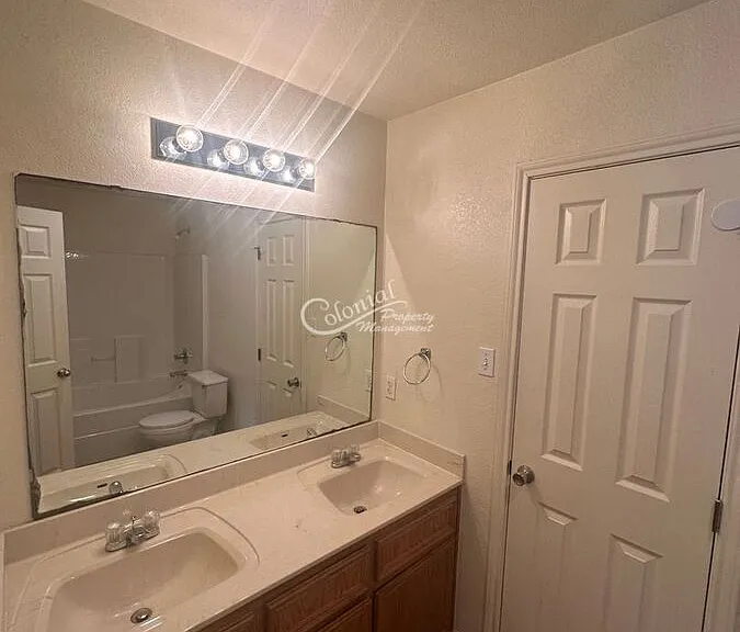 3204 Baldwin Loop #B — Photo 10