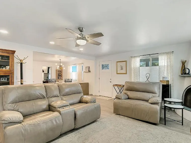 3402 E Kleindale Rd — Photo 7