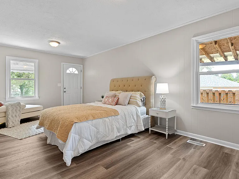 533 Basin St — Photo 12