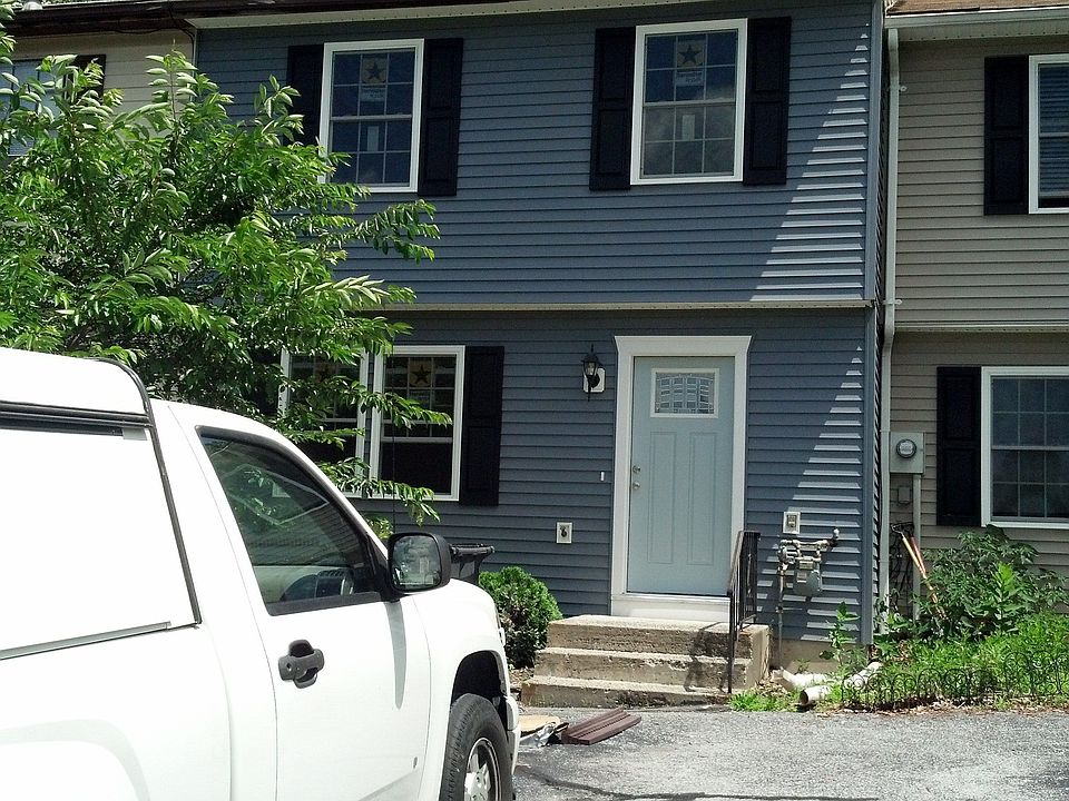 1st image of 518 Everett Pl