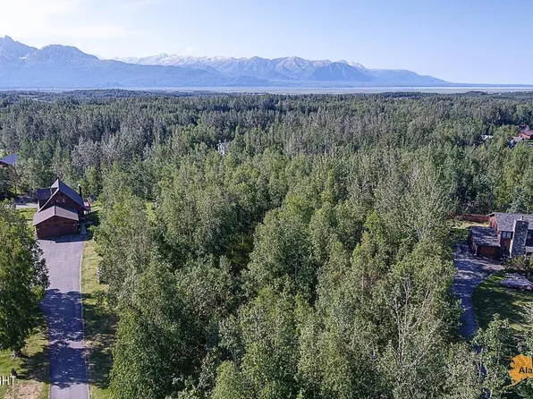 405 N Klouda Cir, Wasilla, AK 99654