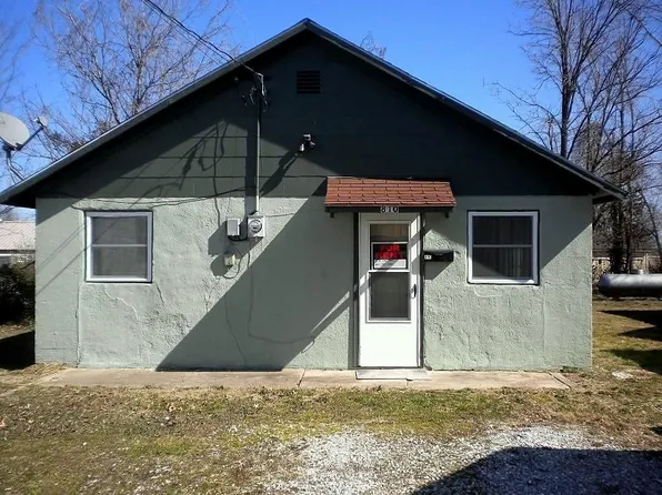 810 Augusta St #810, Houston, MO 65483