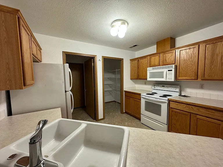 3265 NE Johnson St — Photo 9